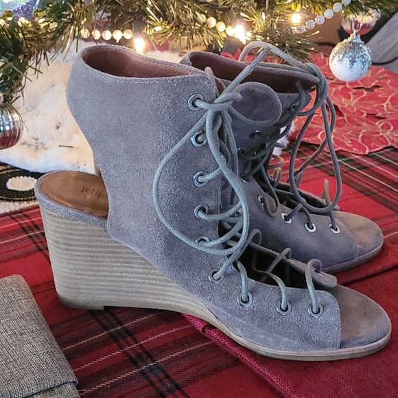 Jeffrey Campbell Suede Coralie Wedges in Taupe sz9 - Picture 2 of 3